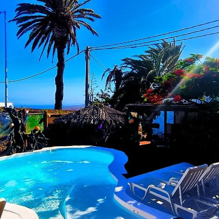 Daire Lucia - Sol De Adu Tías